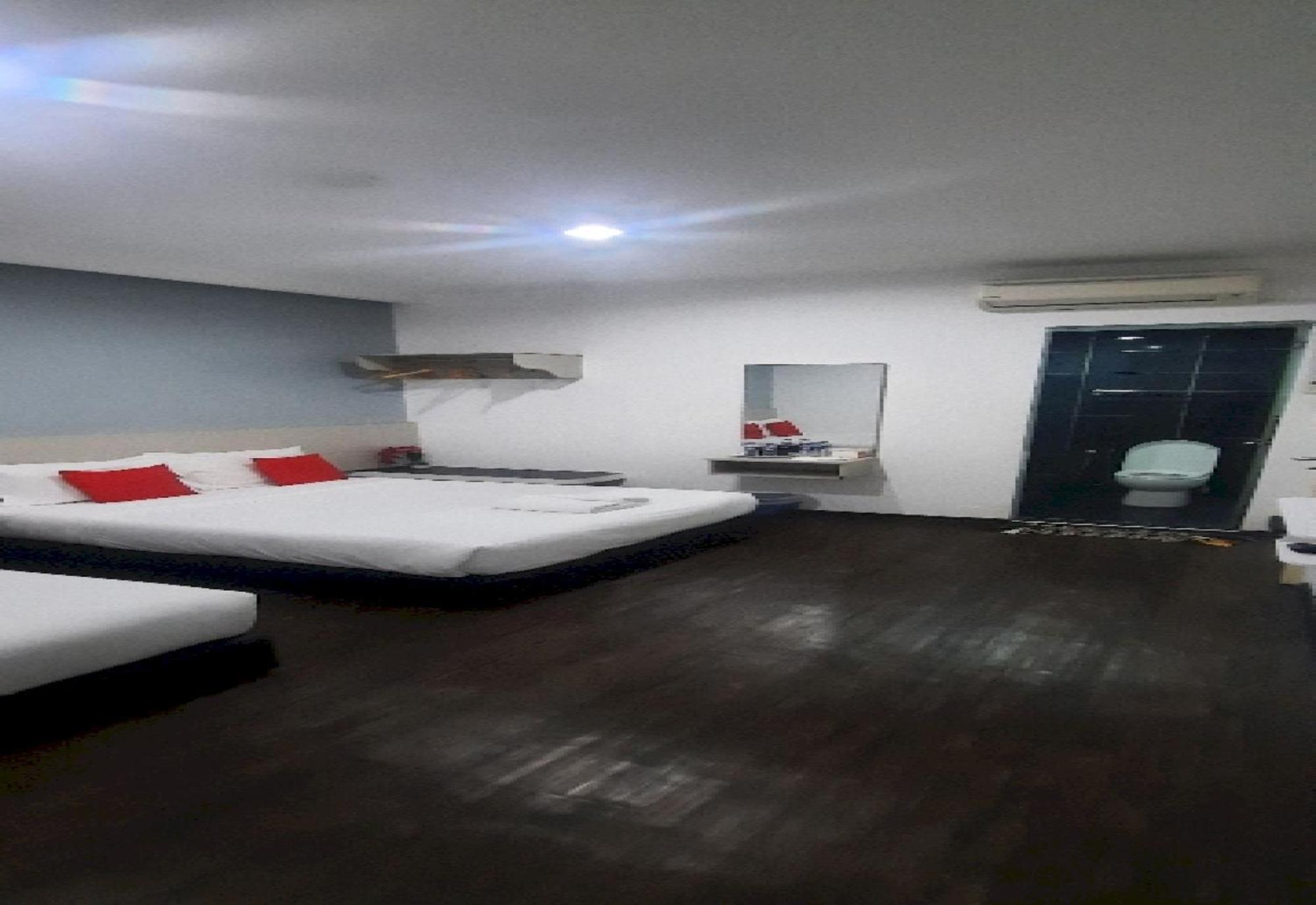 Super Oyo 90724 Rg Hotel Air Hitam Bagian luar foto