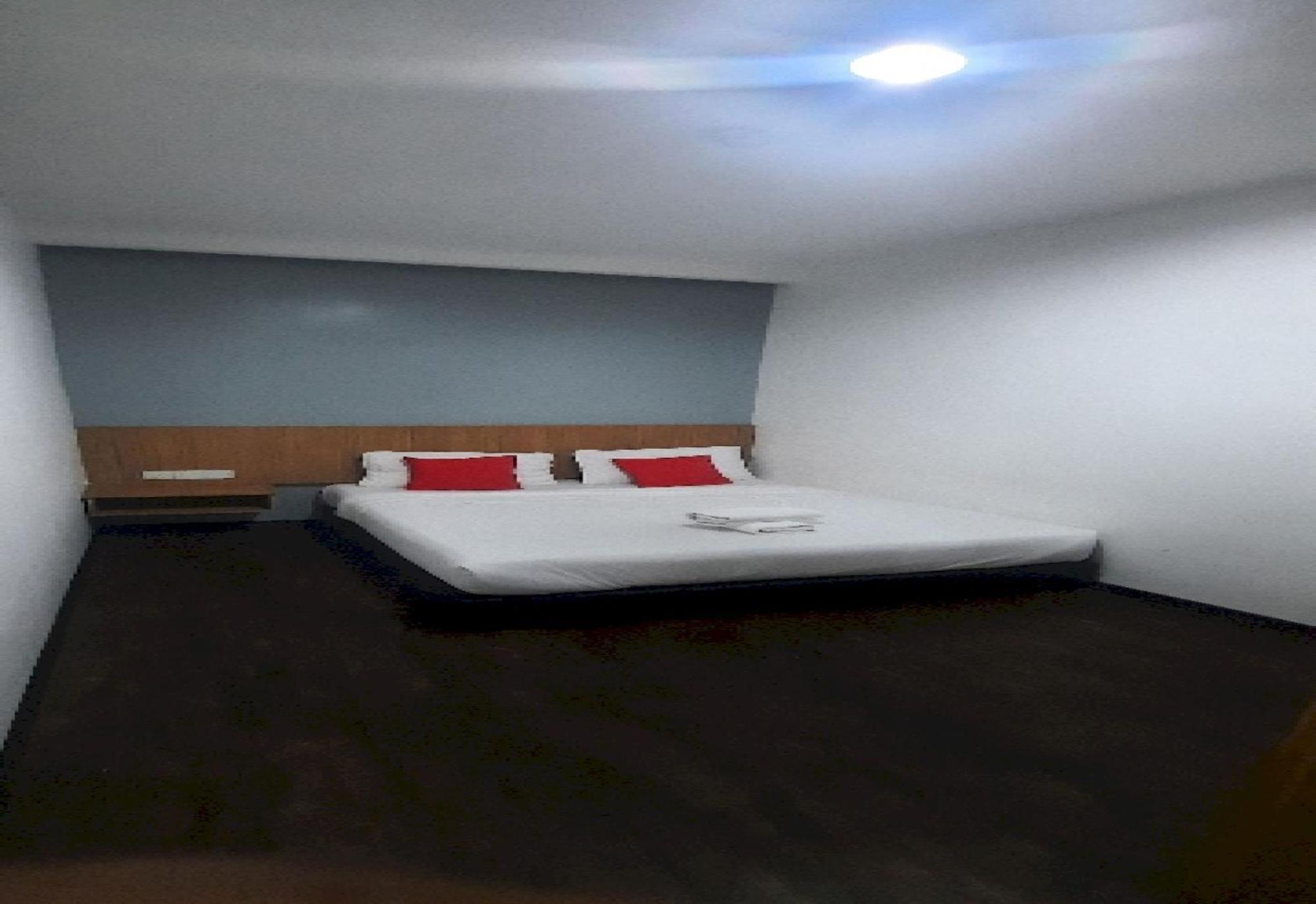 Super Oyo 90724 Rg Hotel Air Hitam Bagian luar foto