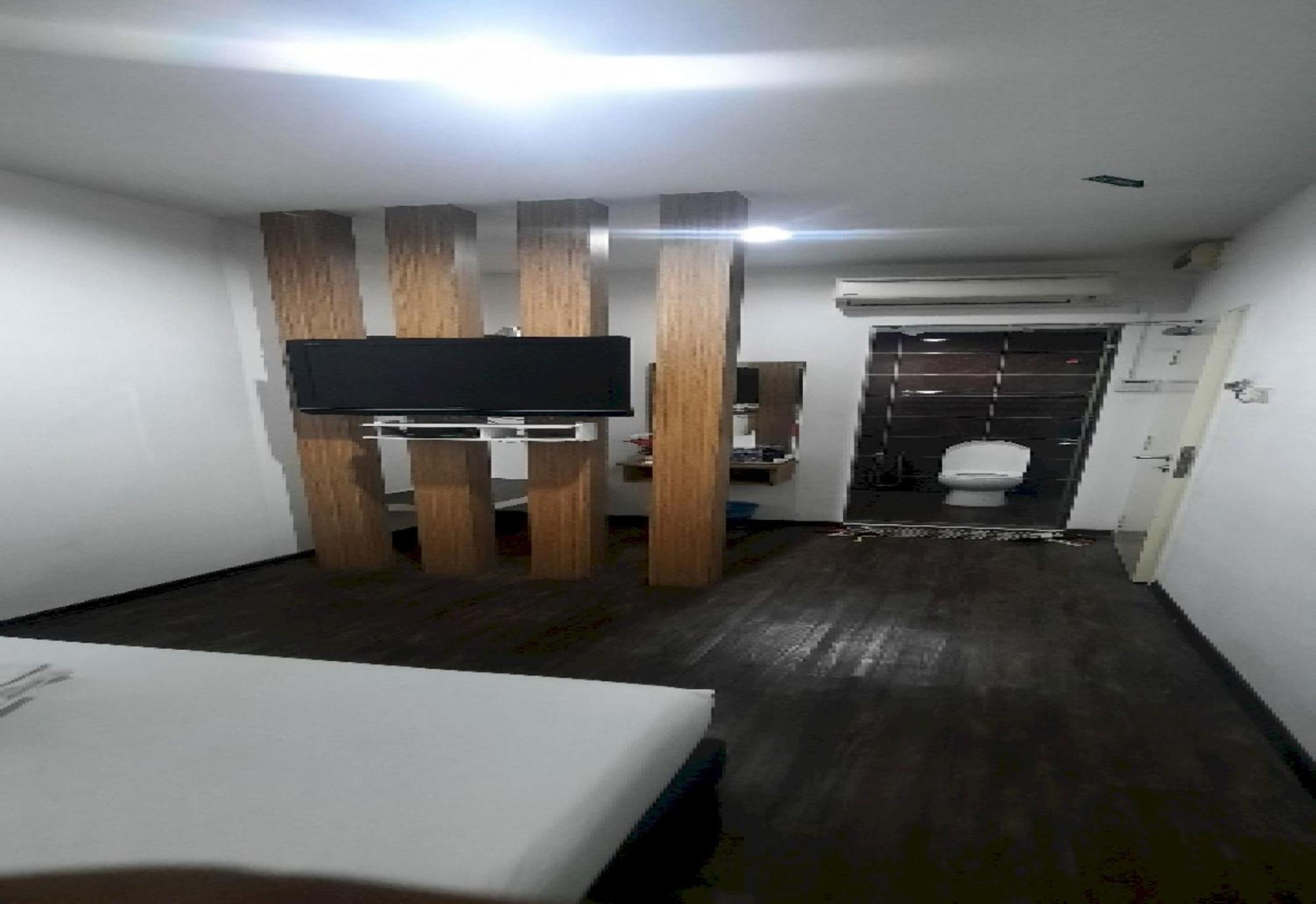 Super Oyo 90724 Rg Hotel Air Hitam Bagian luar foto